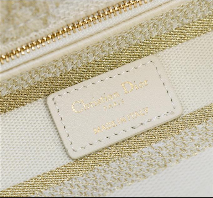 2025228Y650P211339139