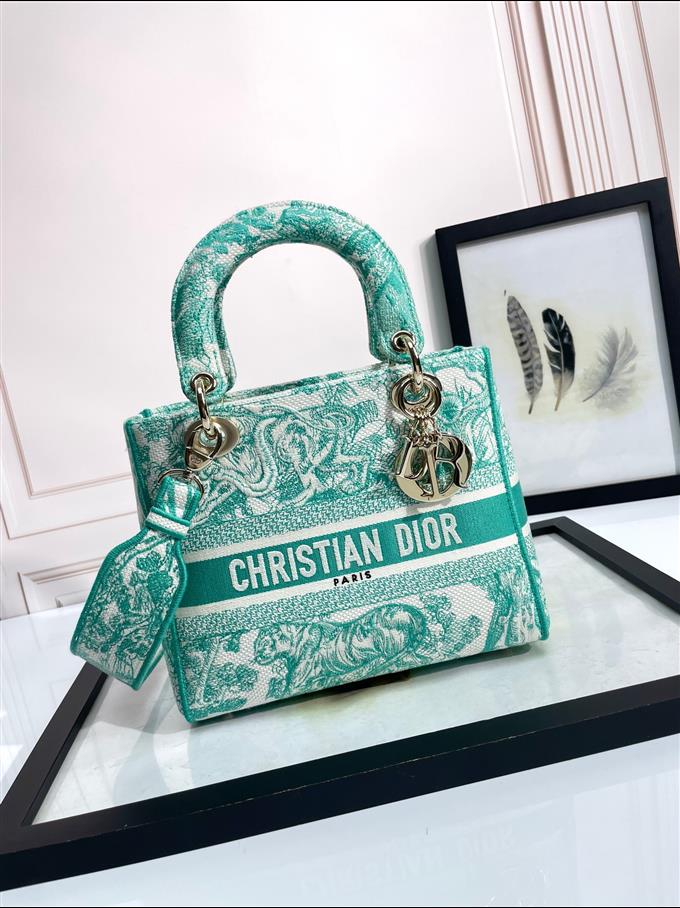 2025228Y650P211339438