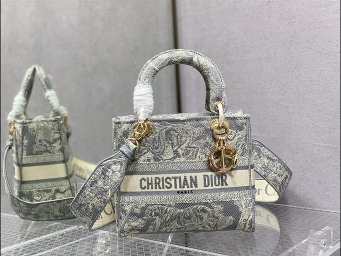 2025228Y650P211339863