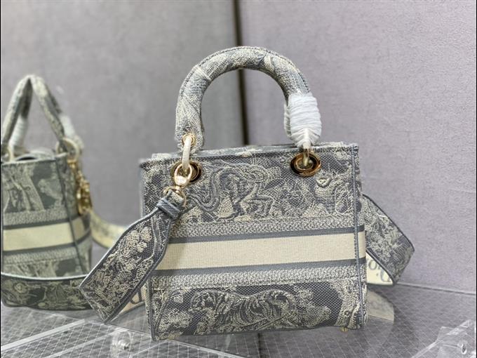 2025228Y650P211339910