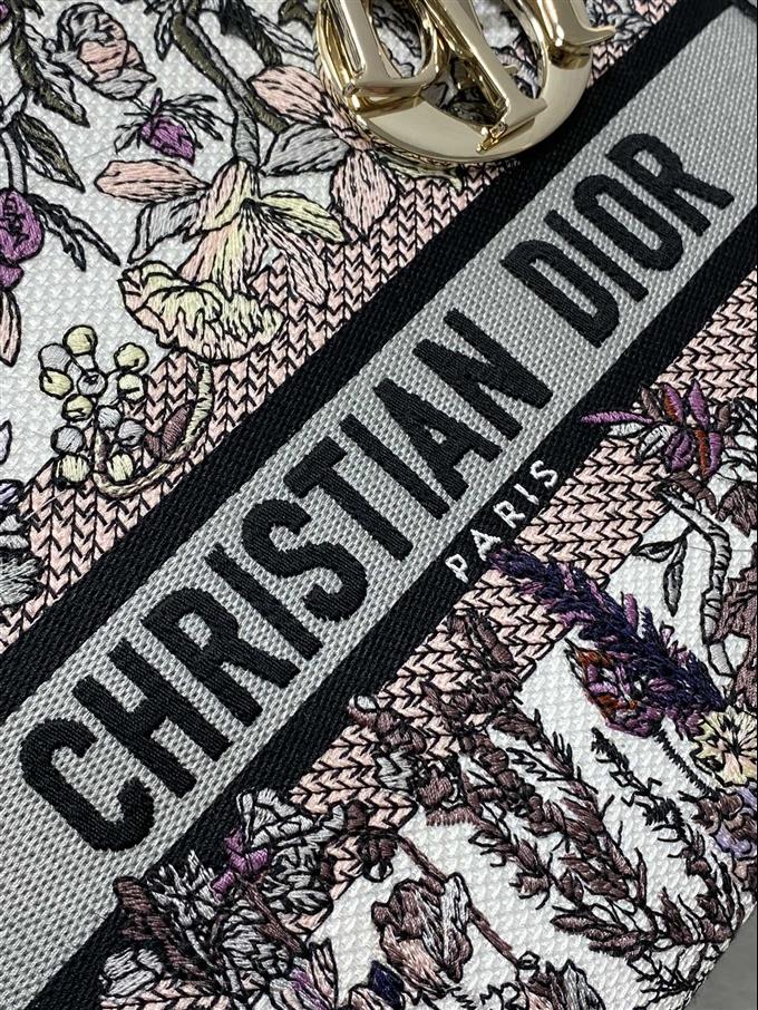 2025228Y650P211340598