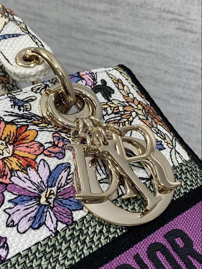 2025228Y650P211340738