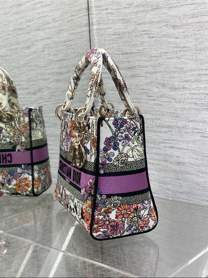 2025228Y650P211340785