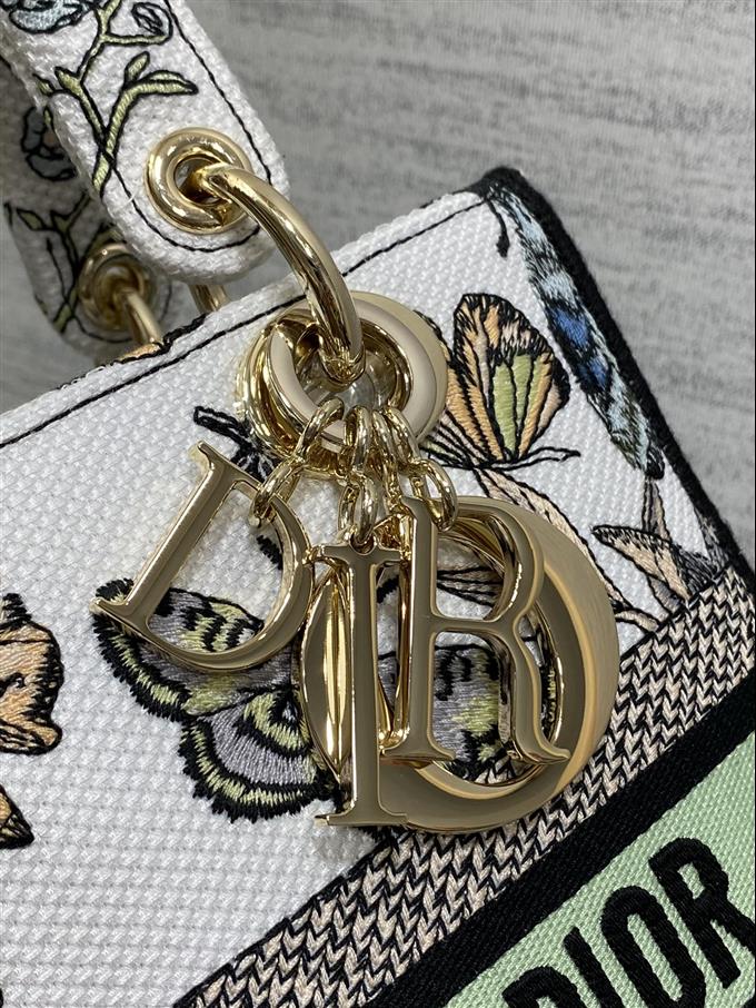 2025228Y650P211341584