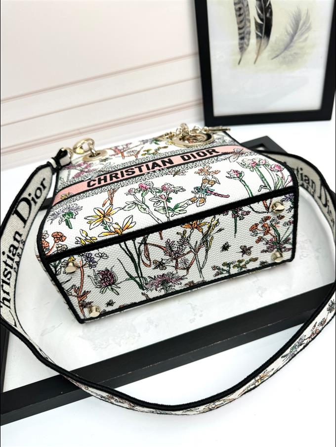 2025228Y650P211345399