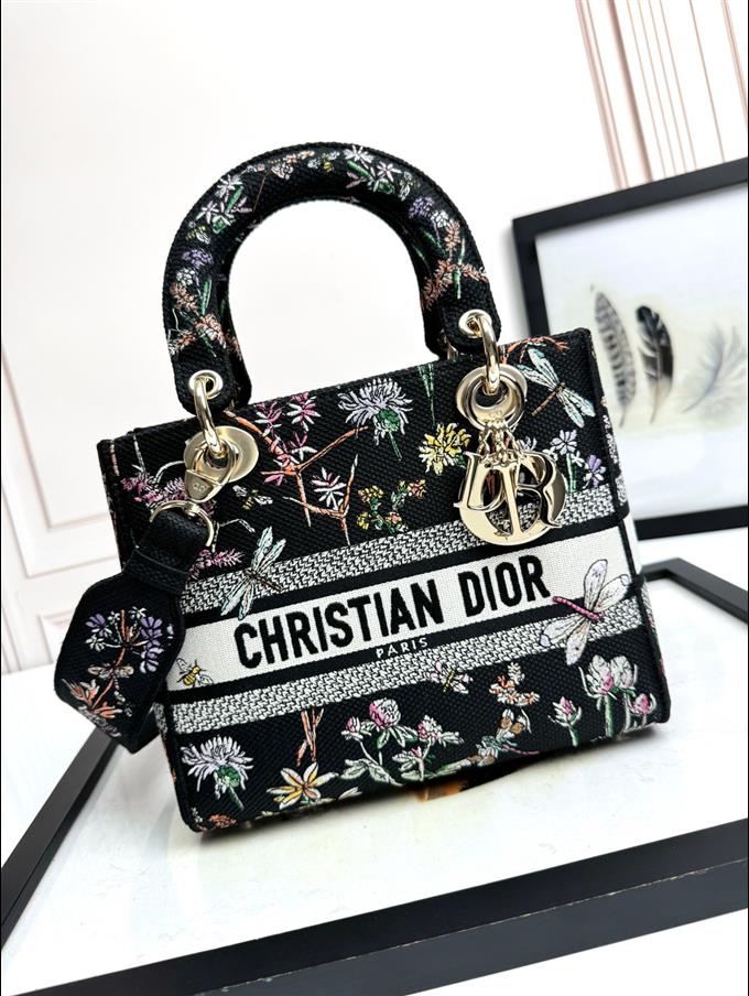 2025228Y650P211345494