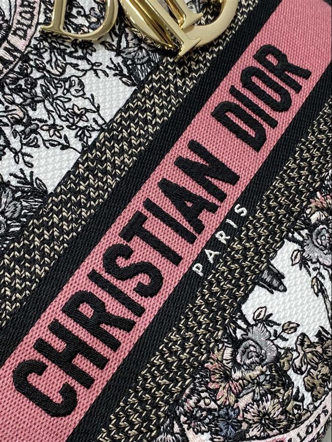 2025228Y650P211346107