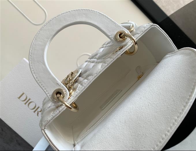 2025228Y650P222057988