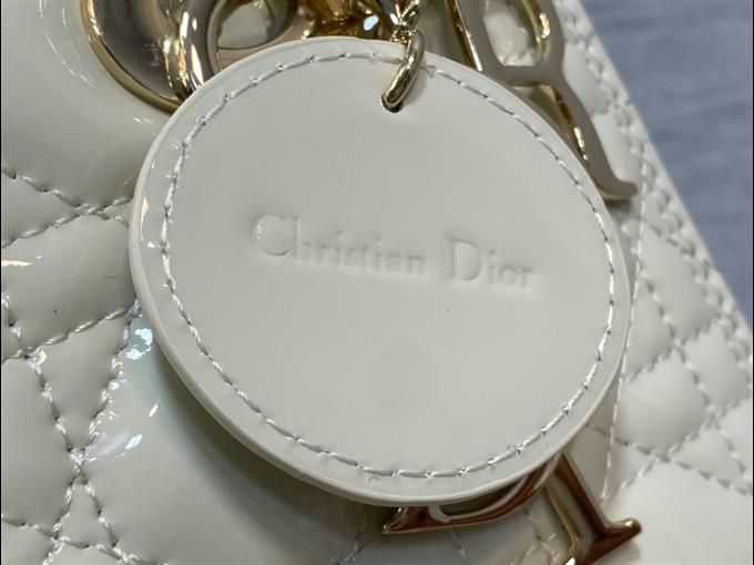 2025228Y700P205720843