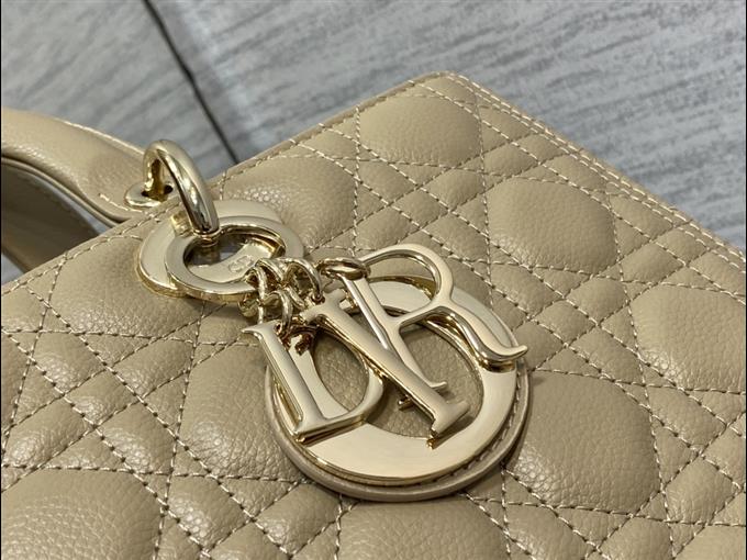 2025228Y880P205910110