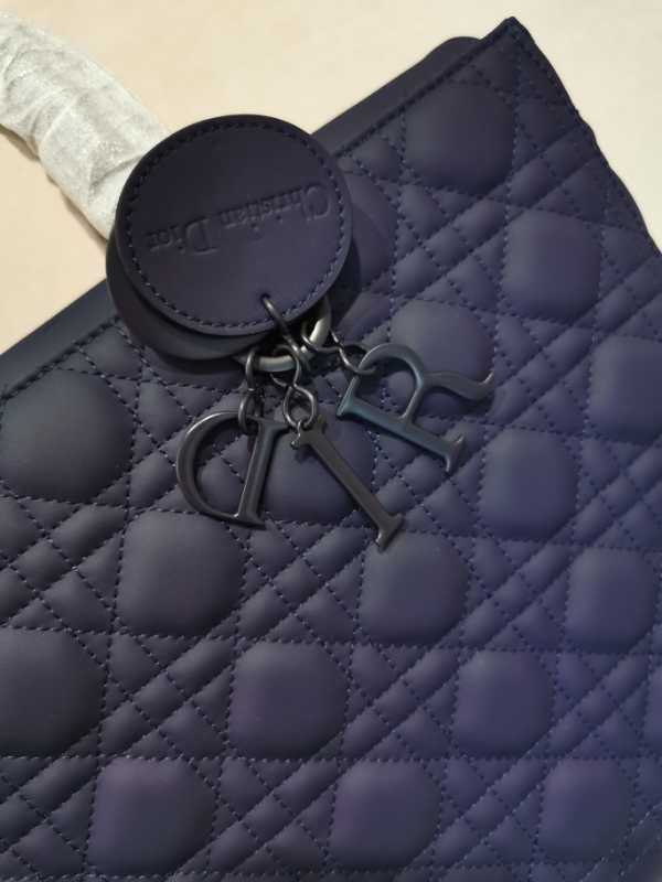 2025228Y880P20599749