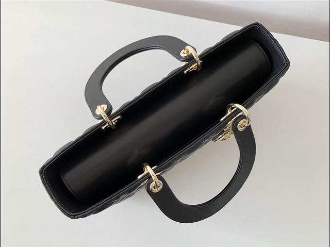 2025228Y880P211820935