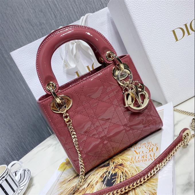 2025228Y900P222955784