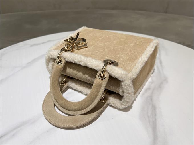 2025228Y900P222955975