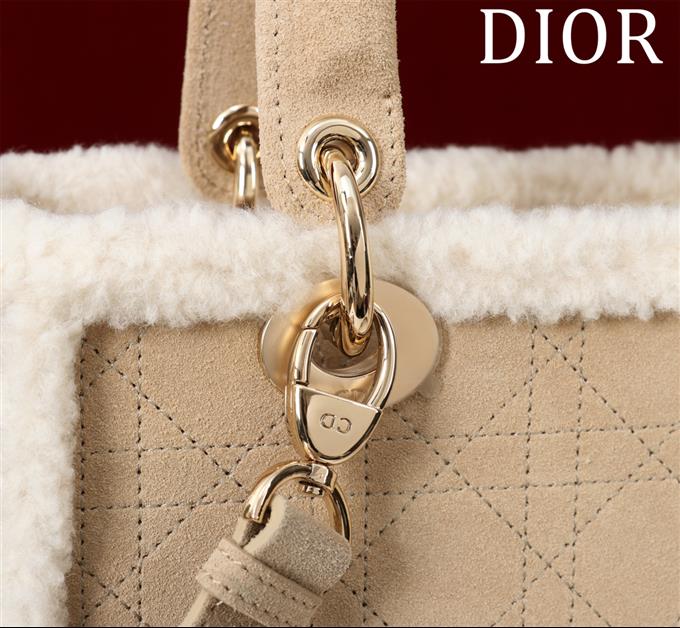 2025228Y900P222956134