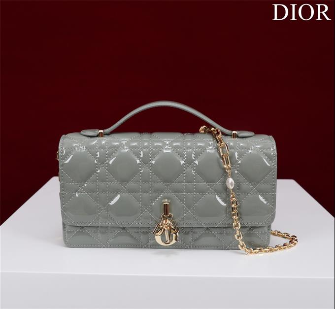 2025228Y600P21291072