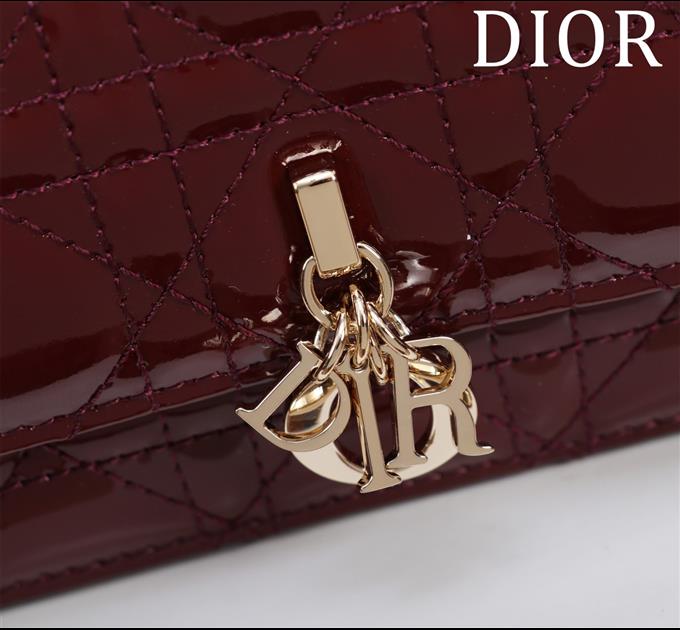 2025228Y600P212910734