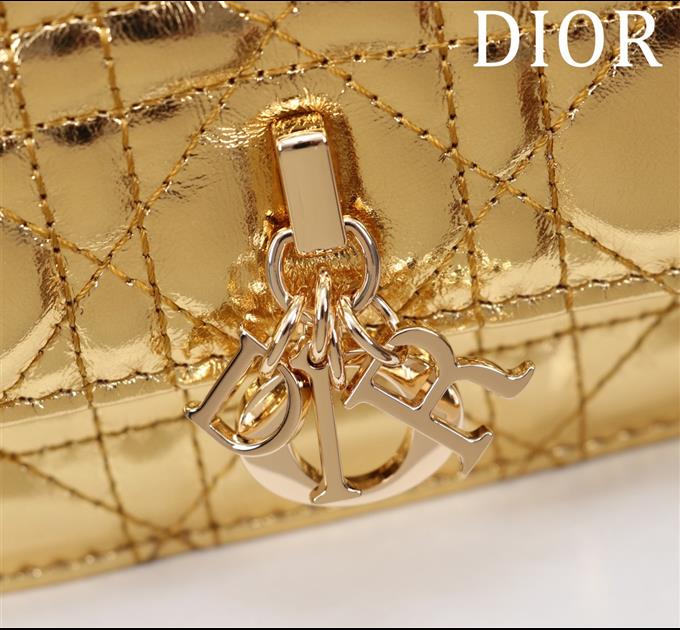 2025228Y600P212911867