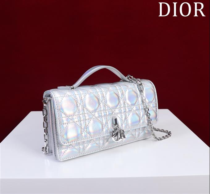 2025228Y600P212911930