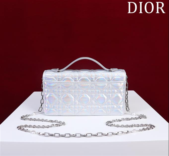 2025228Y600P212911945