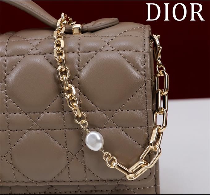 2025228Y600P21294500