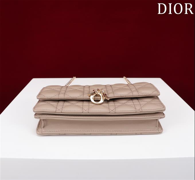 2025228Y600P21296310