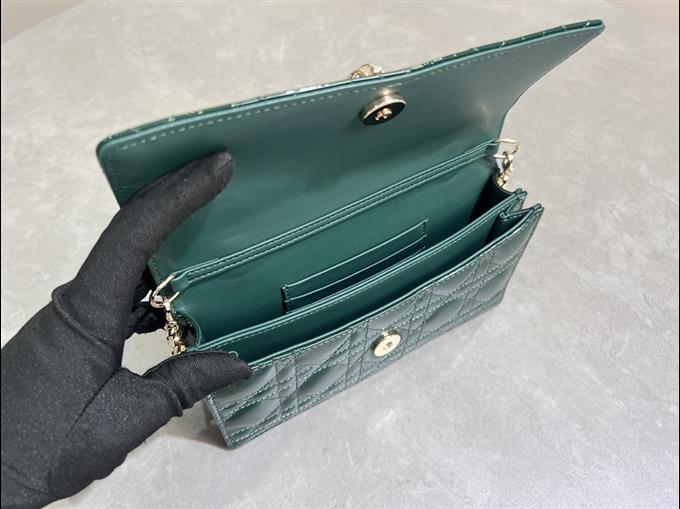 2025228Y600P21297512