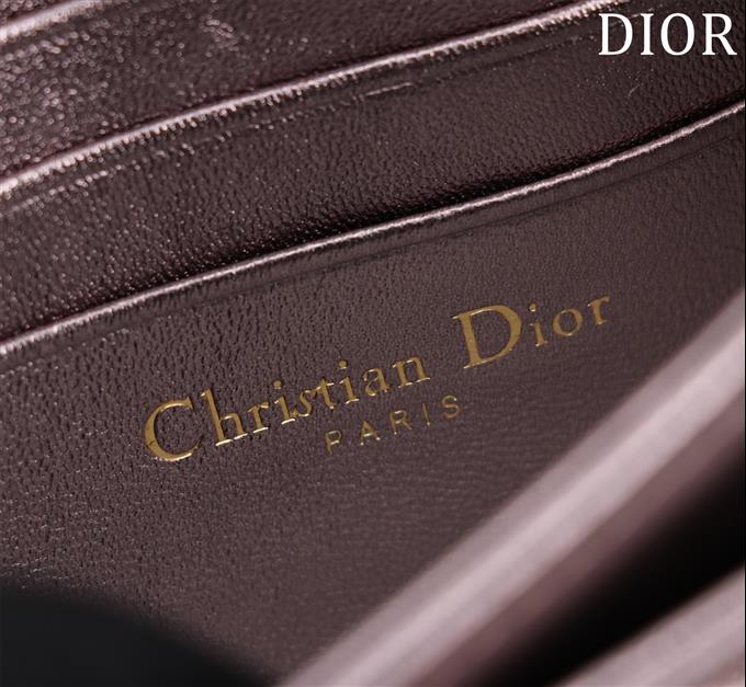 2025228Y600P21298448