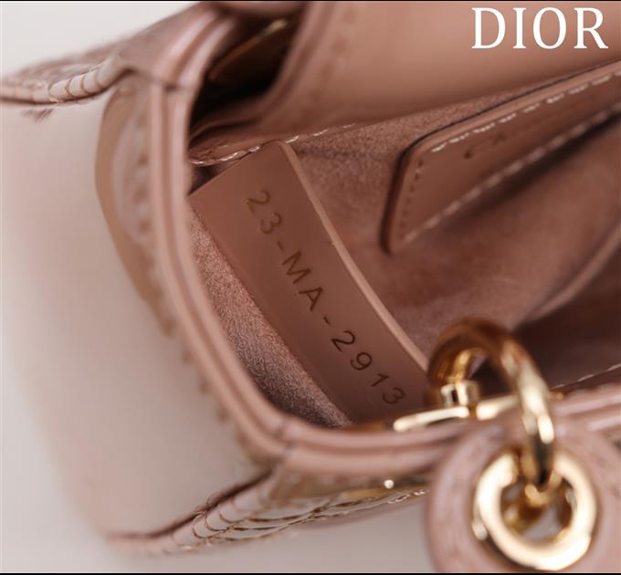 2025228Y600P212426339