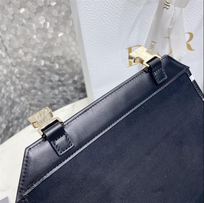 2025228Y1200P22129241