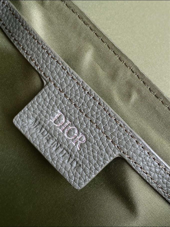 2025228Y500P221558857