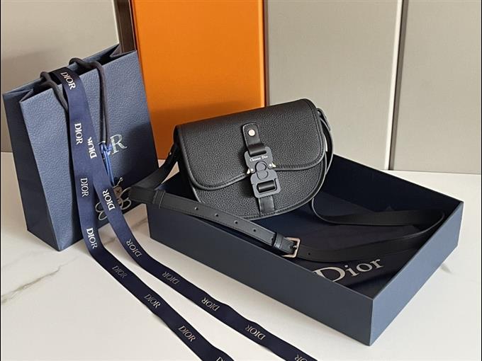 2025228Y570P22160146