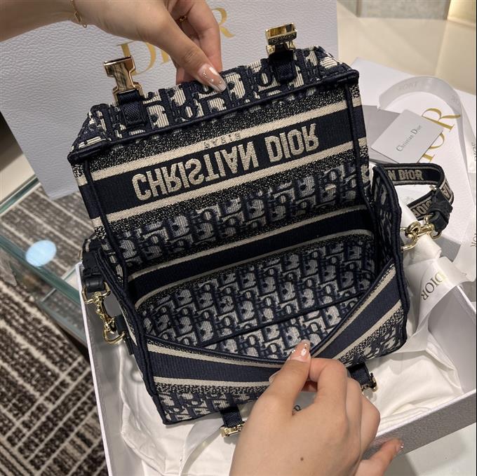 2025228Y600P22129399