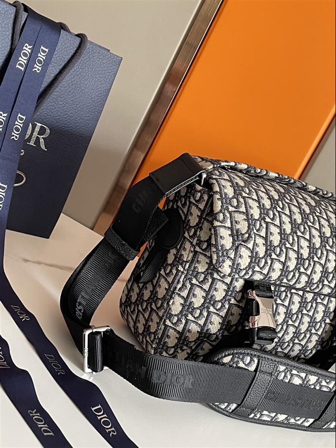 2025228Y600P221558337