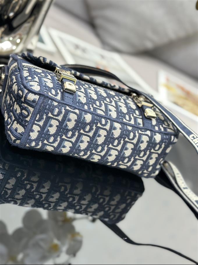 2025228Y600P221559489