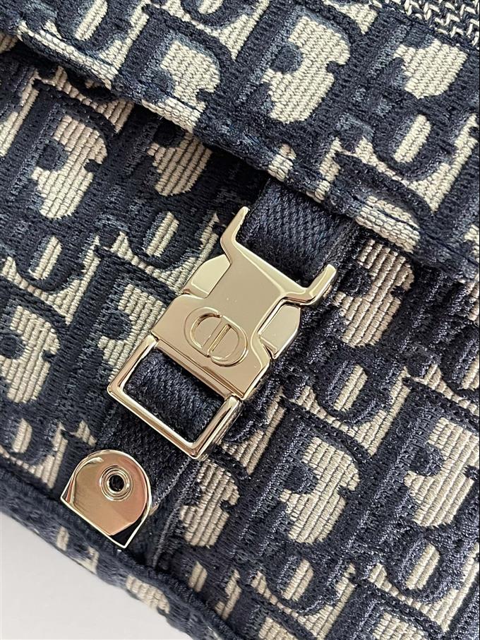 2025228Y650P221214196