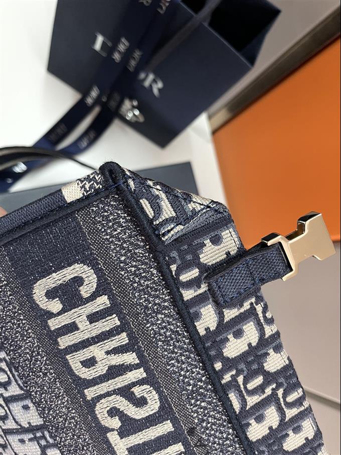 2025228Y650P221214212