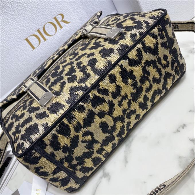 2025228Y850P221213272