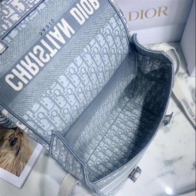 2025228Y850P221213586