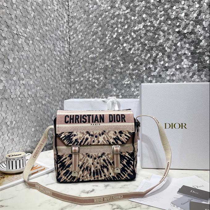 2025228Y850P221213602