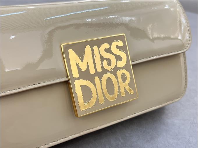 2025228Y600P214941244