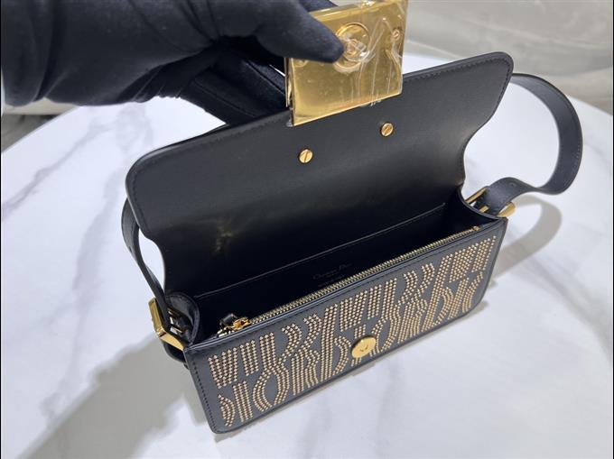 2025228Y650P214942879