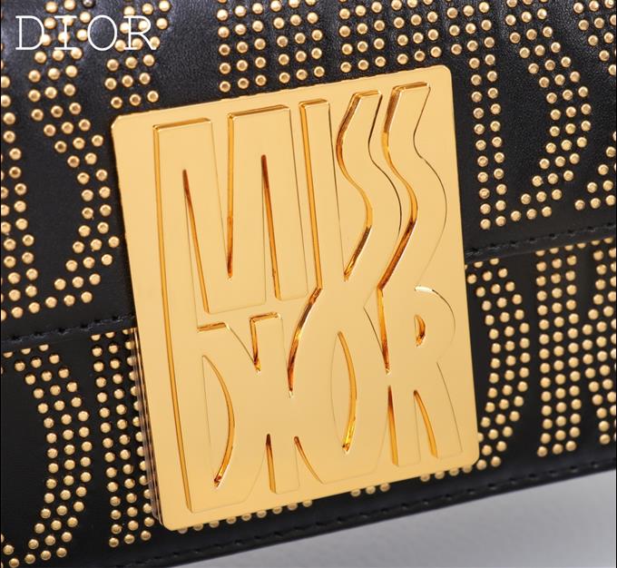 2025228Y650P214943254