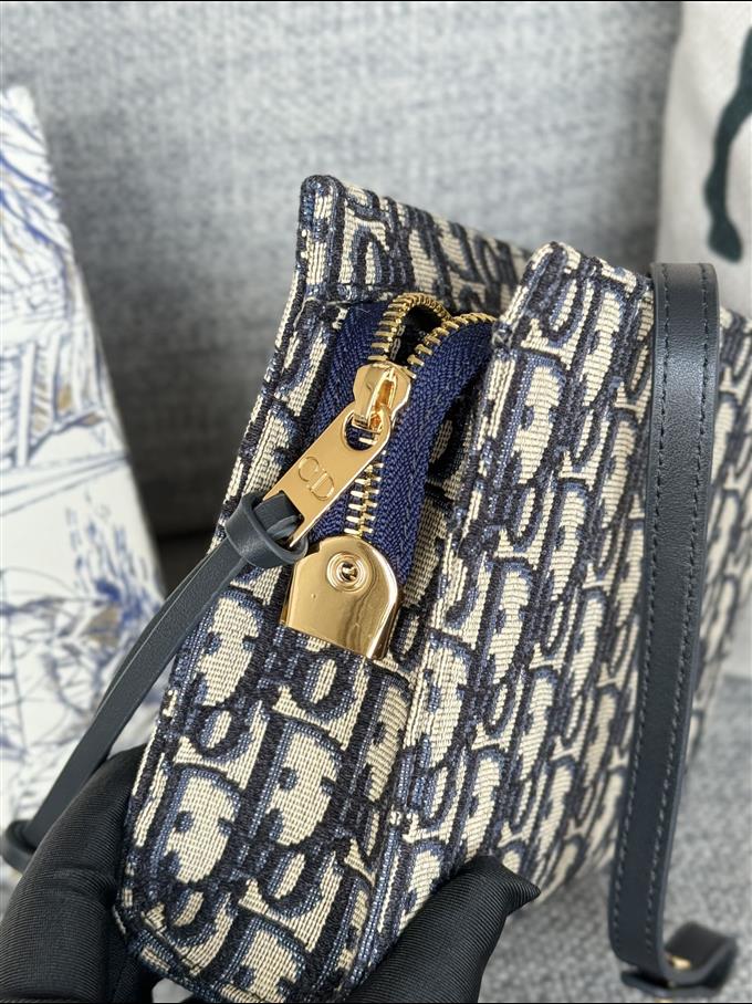 2025228Y300P204639283