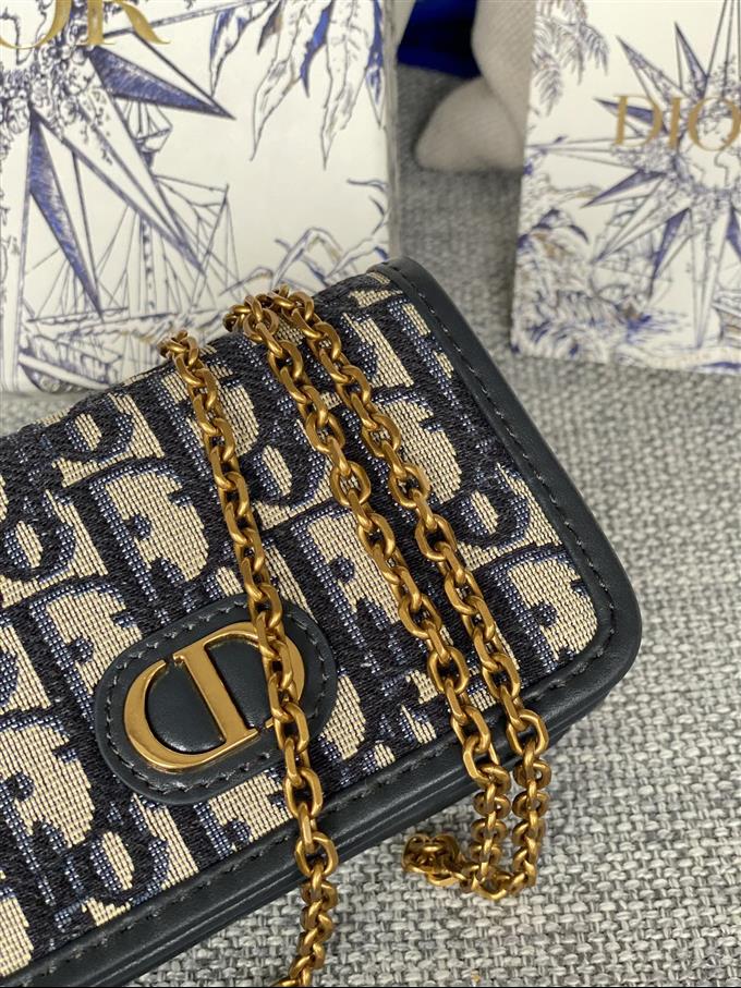 2025228Y330P204615859