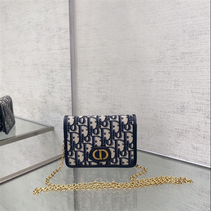 2025228Y350P204618786