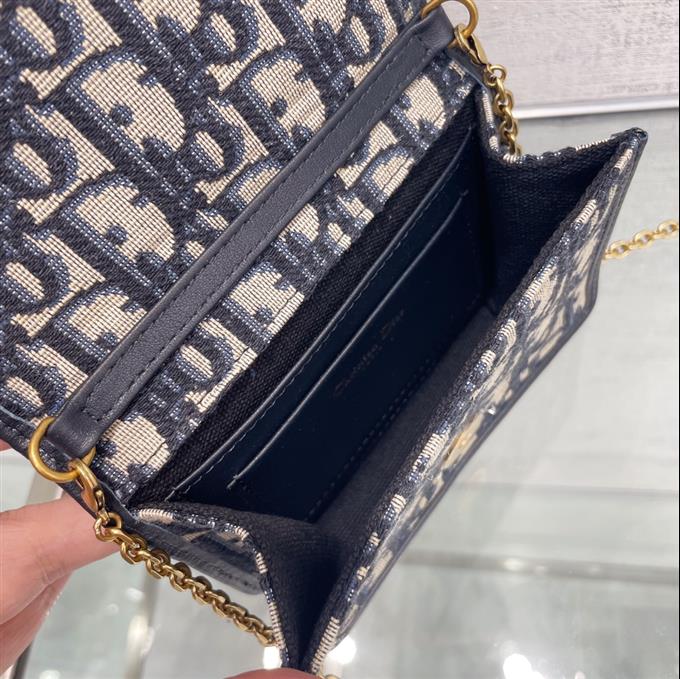 2025228Y350P204618881