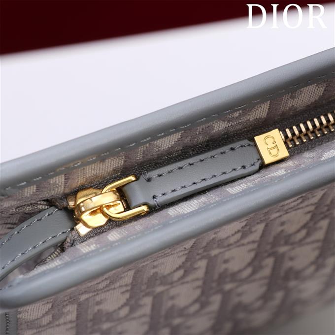 2025228Y500P204641809