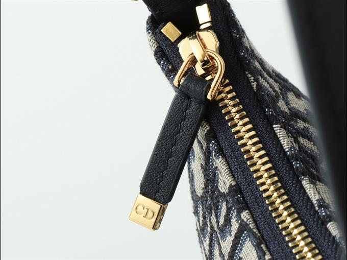 2025228Y530P204619289