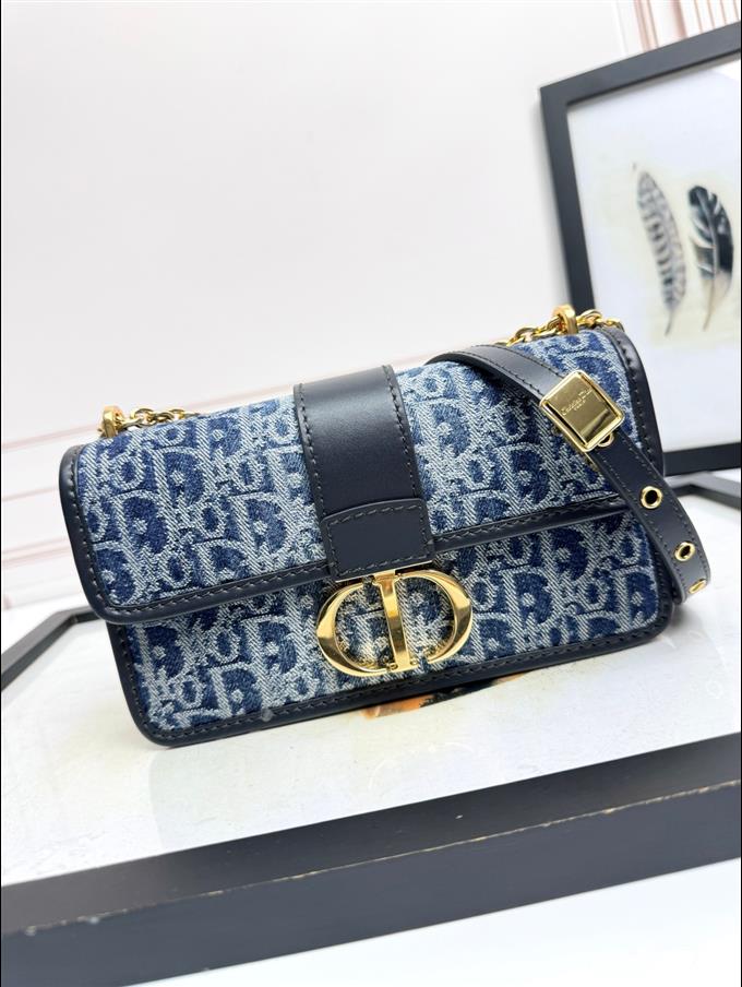 2025228Y550P204619335